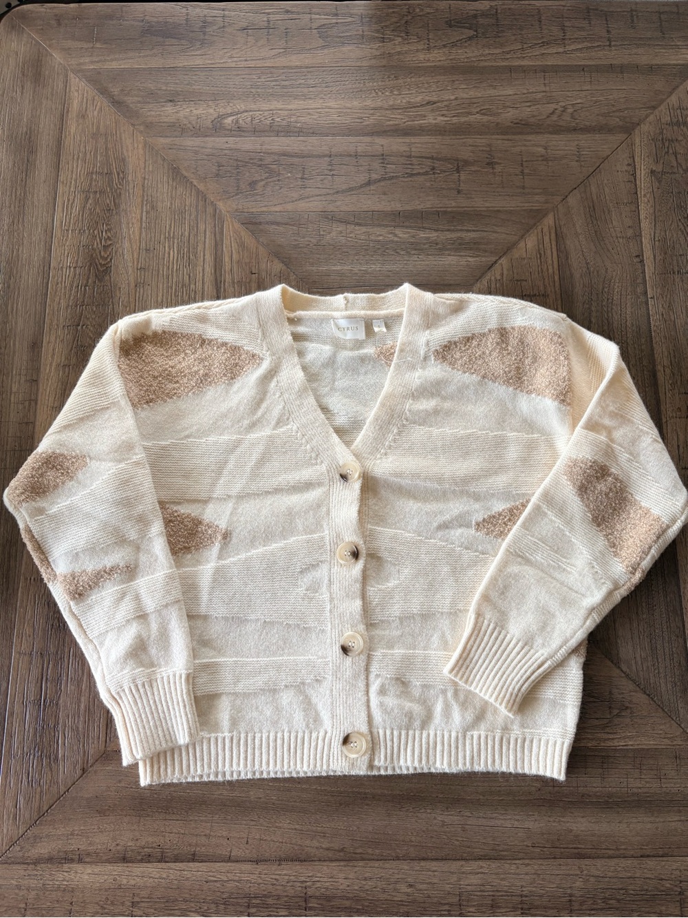 Cyrus Women’s Cream and Tan V-Neck Button Front Cardigan Size Small